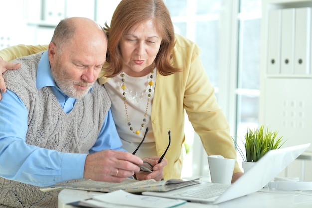 Jak wyliczyć emeryturę z ZUS i od czego to zależy?