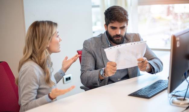 Co na zgłoszenie a co na pozwolenie w budowie domu?