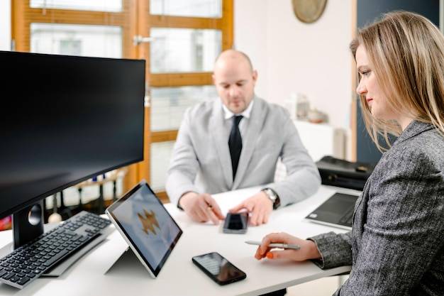 Jaki bank wybrać dla firmy w przypadku prowadzenia działalności online?