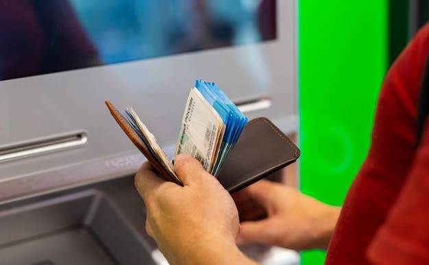 Jak wypłacić pieniądze z AXA OFE po osiągnięciu wieku emerytalnego?