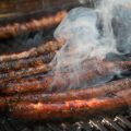 Jak wymurować grill ogrodowy, by cieszyć się latem w plenerze?